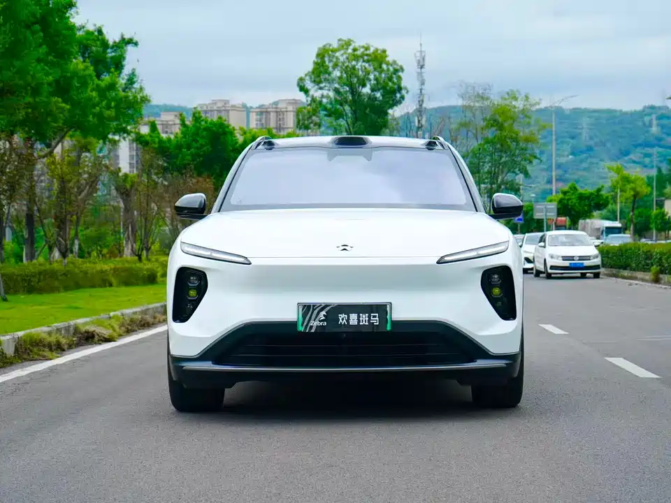 NIO ES6