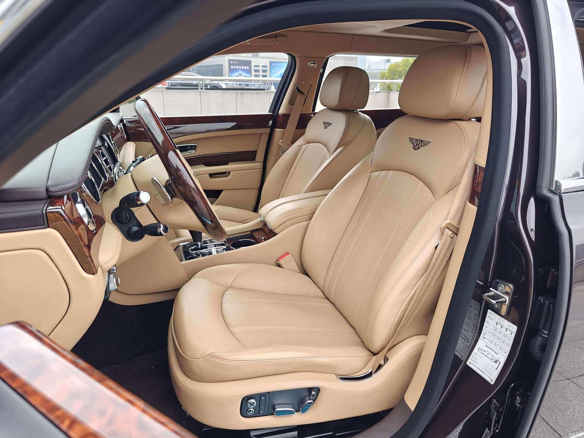 Bentley Mulsanne, 2019 18