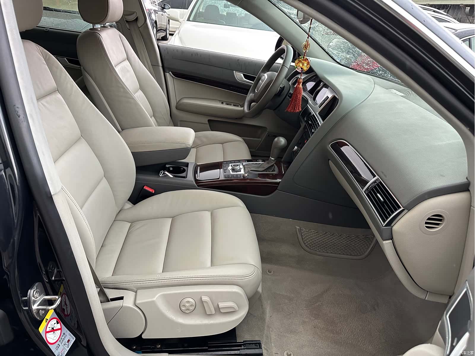 Audi A6L, 2010 все фото