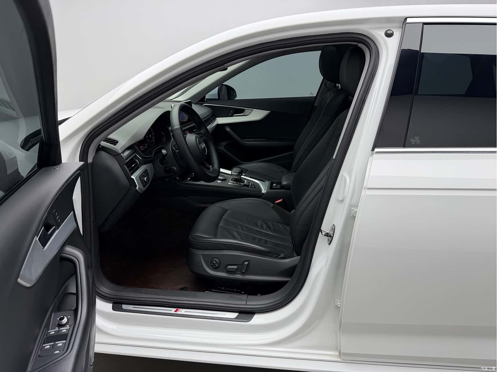 Audi A4L, 2019 16