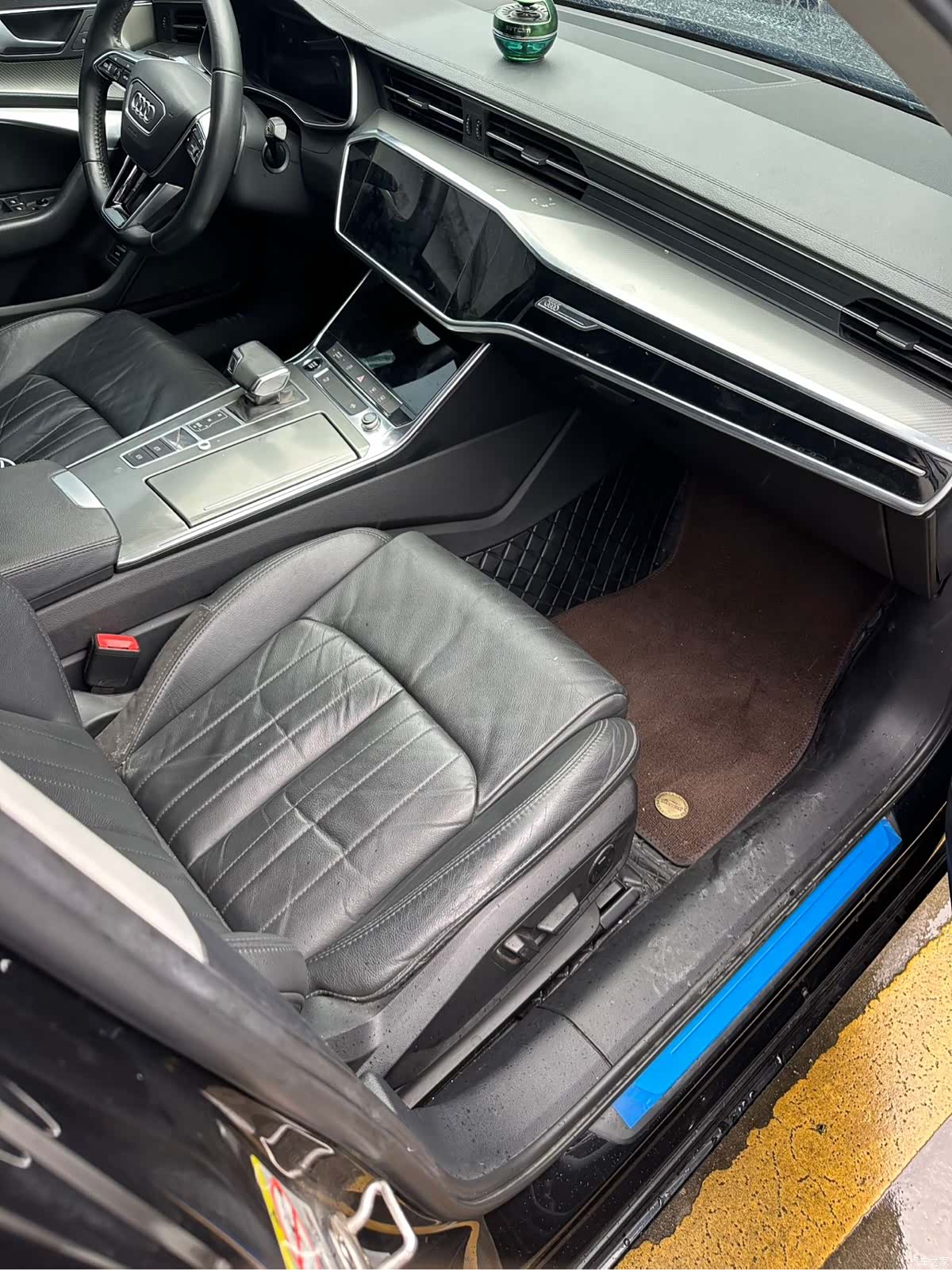 Audi A6L, 2021 9