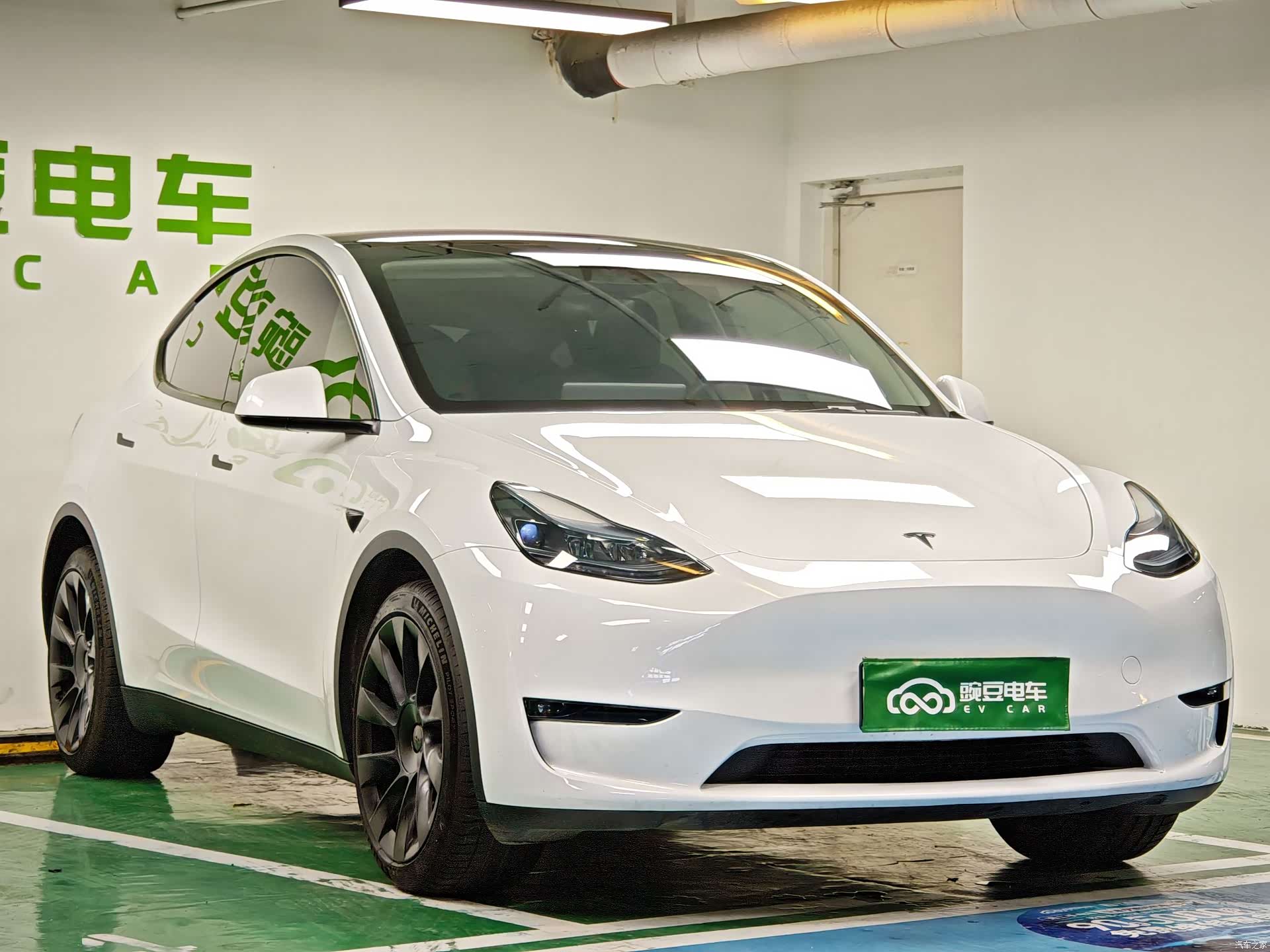 Tesla Model Y, 2024 8