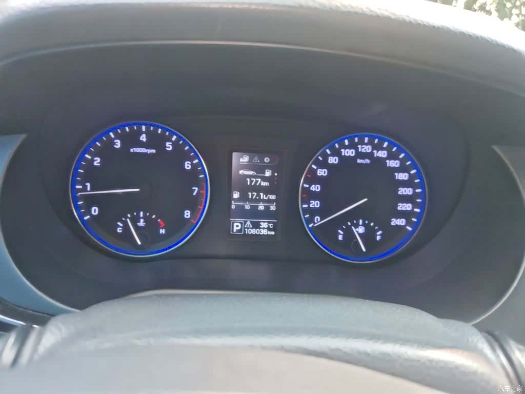 Hyundai GLS, 2015 12