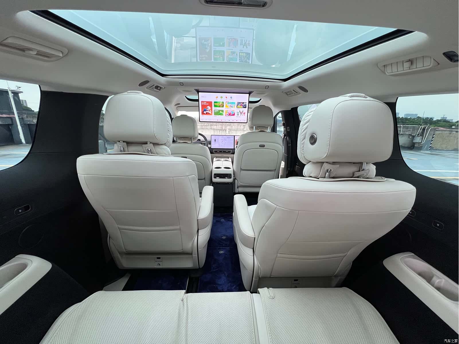 Li Auto MEGA, 2025 18