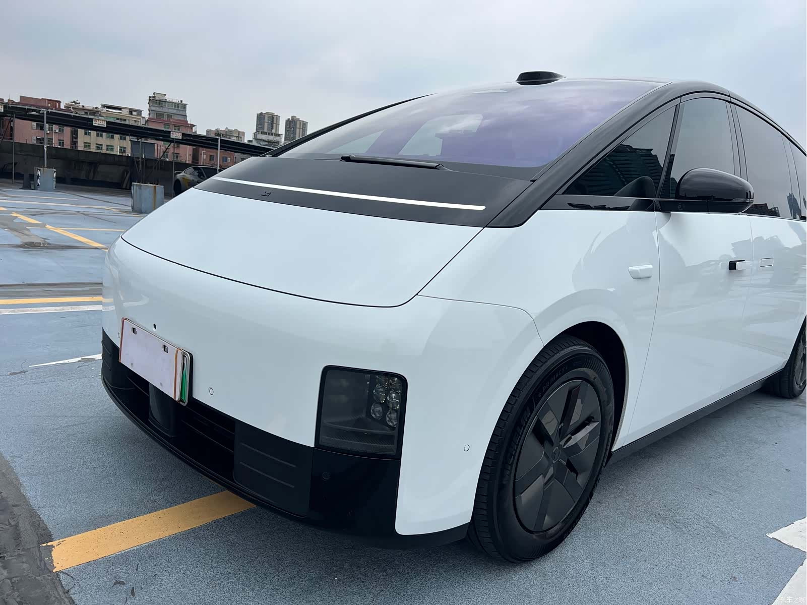 Li Auto MEGA, 2025 20