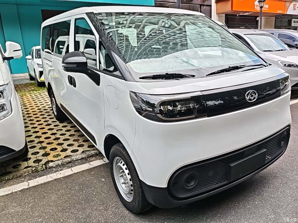 Maxus V1, 2025 22