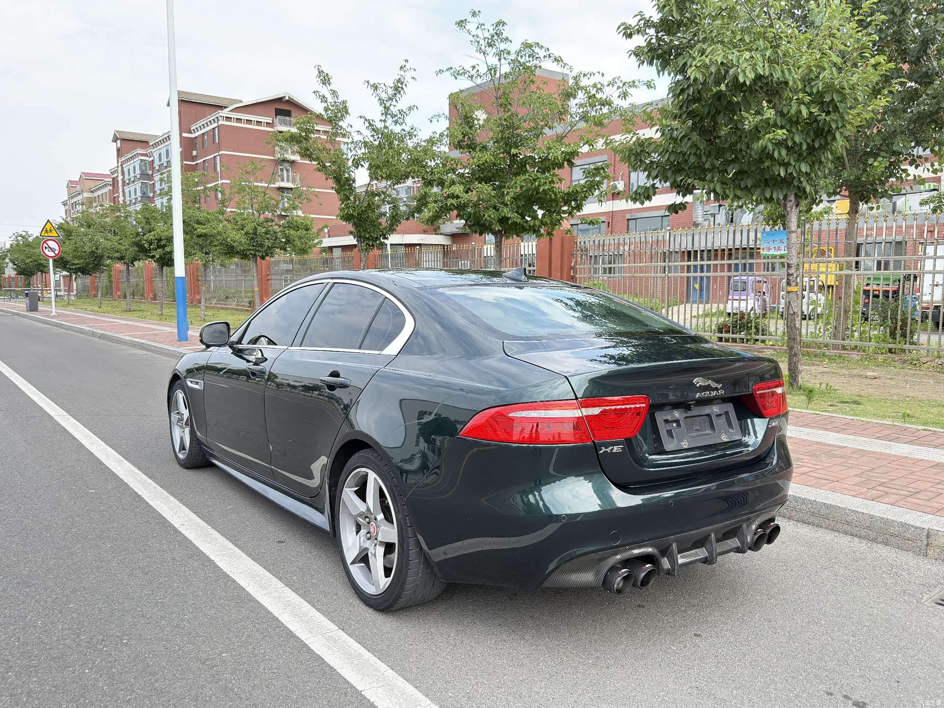 Jaguar XE, 2016 6