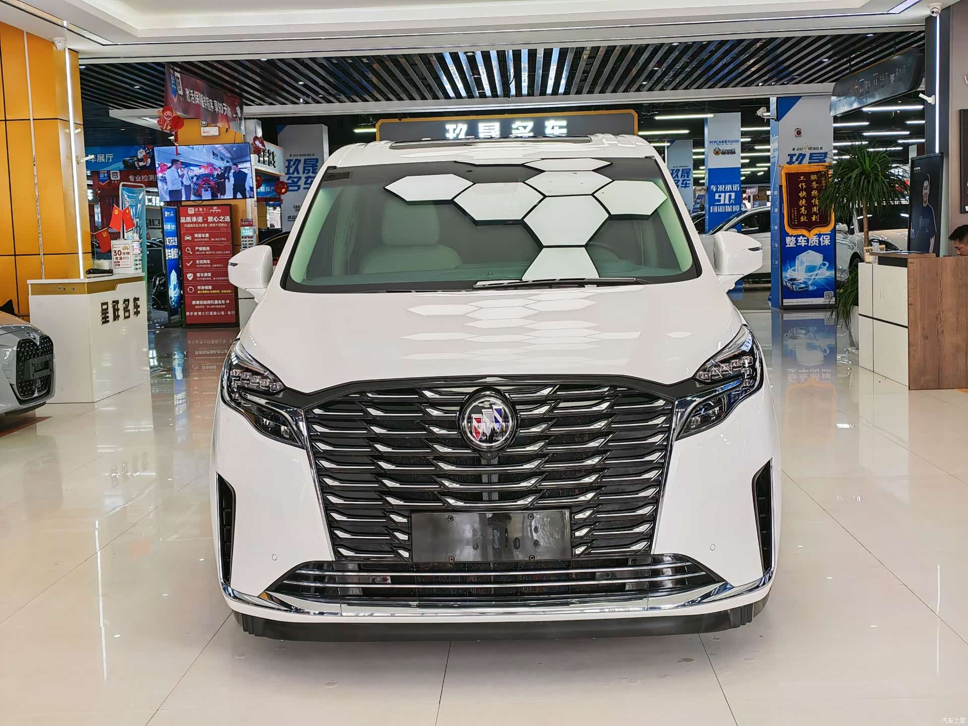 Buick GL8, 2023 2