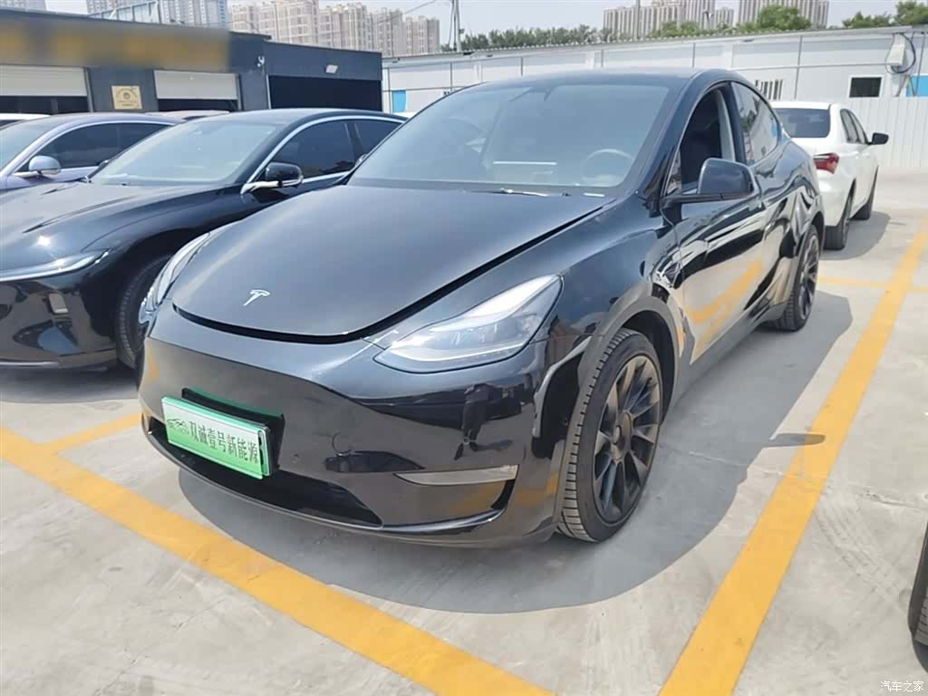 Tesla Model Y, 2022 1