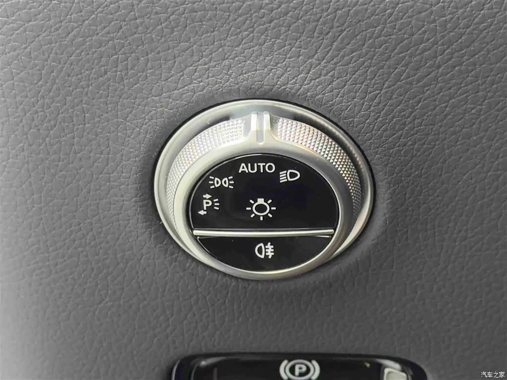 Mercedes-Benz GLC, 2025 19