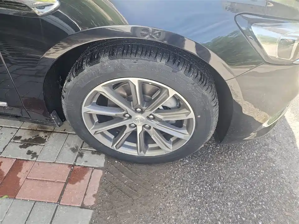 Buick Lacrosse