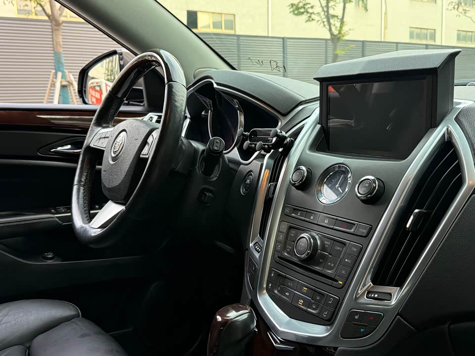 Cadillac SRX