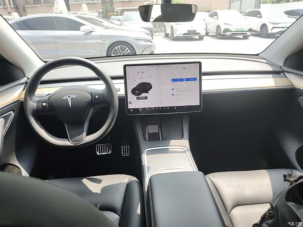 Tesla Model Y, 2022 10