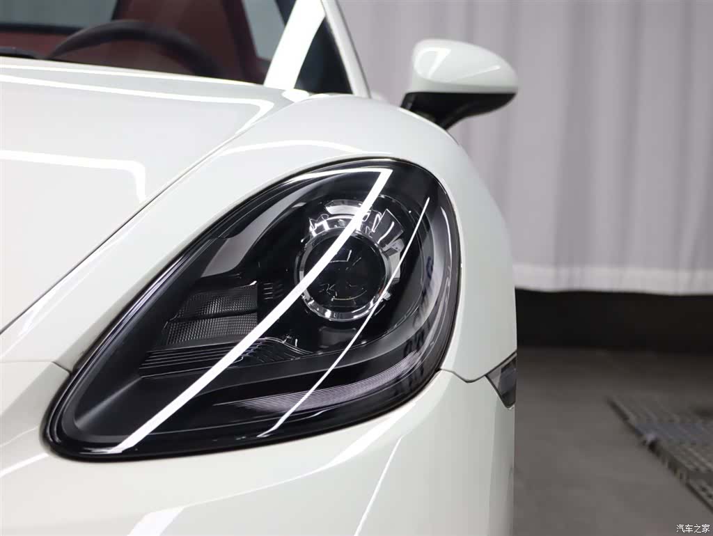 Porsche Boxster, 2023 24
