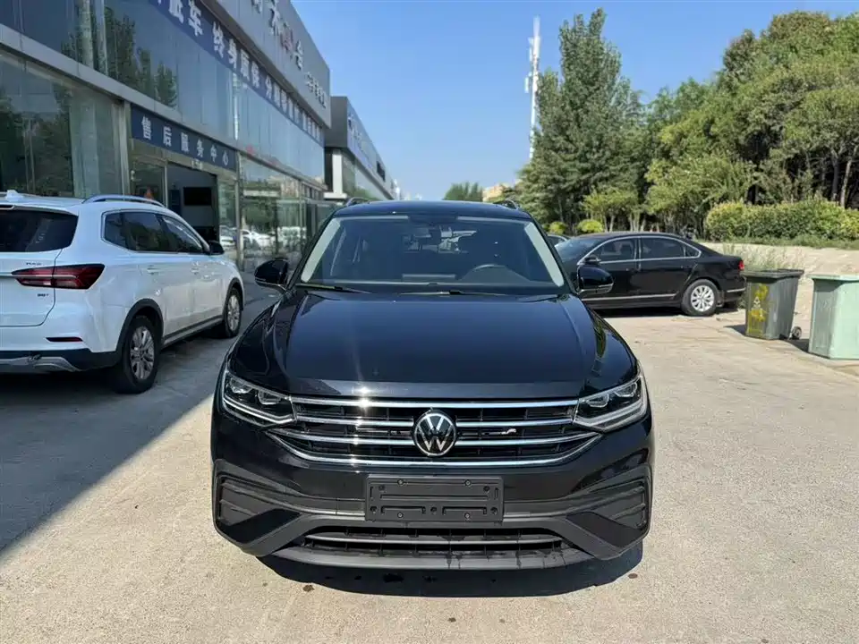 Volkswagen Tiguan L