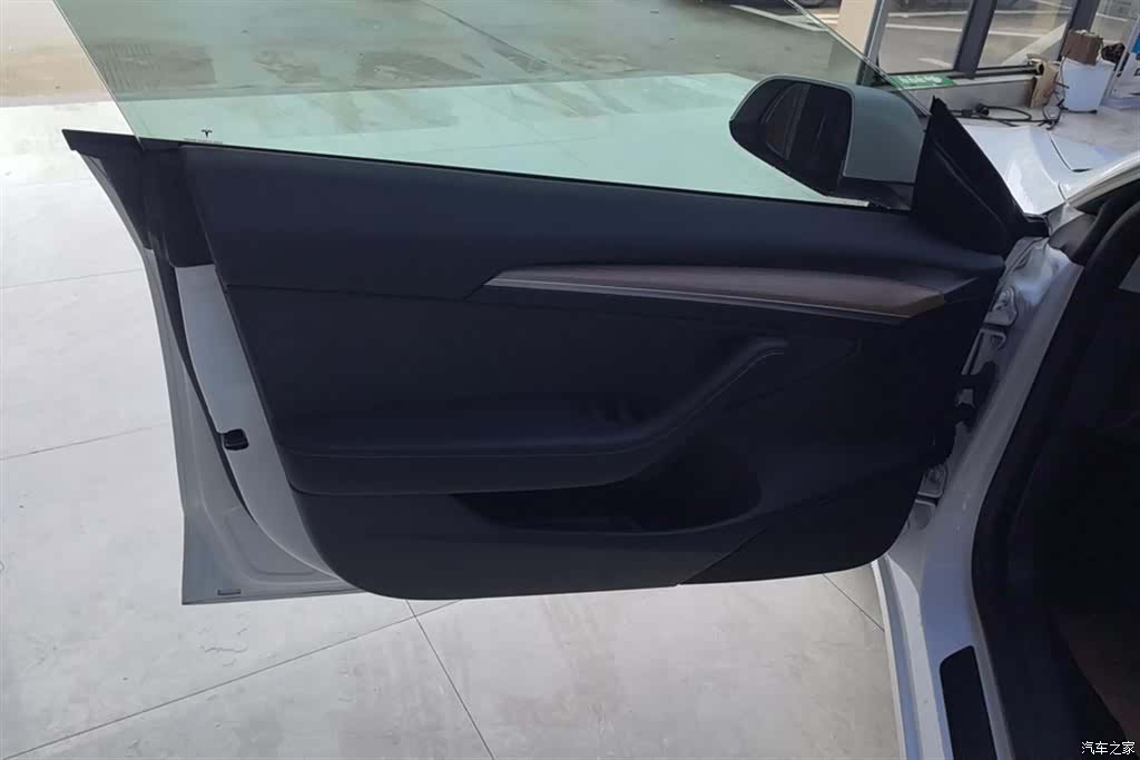 Tesla Model 3, 2023 7