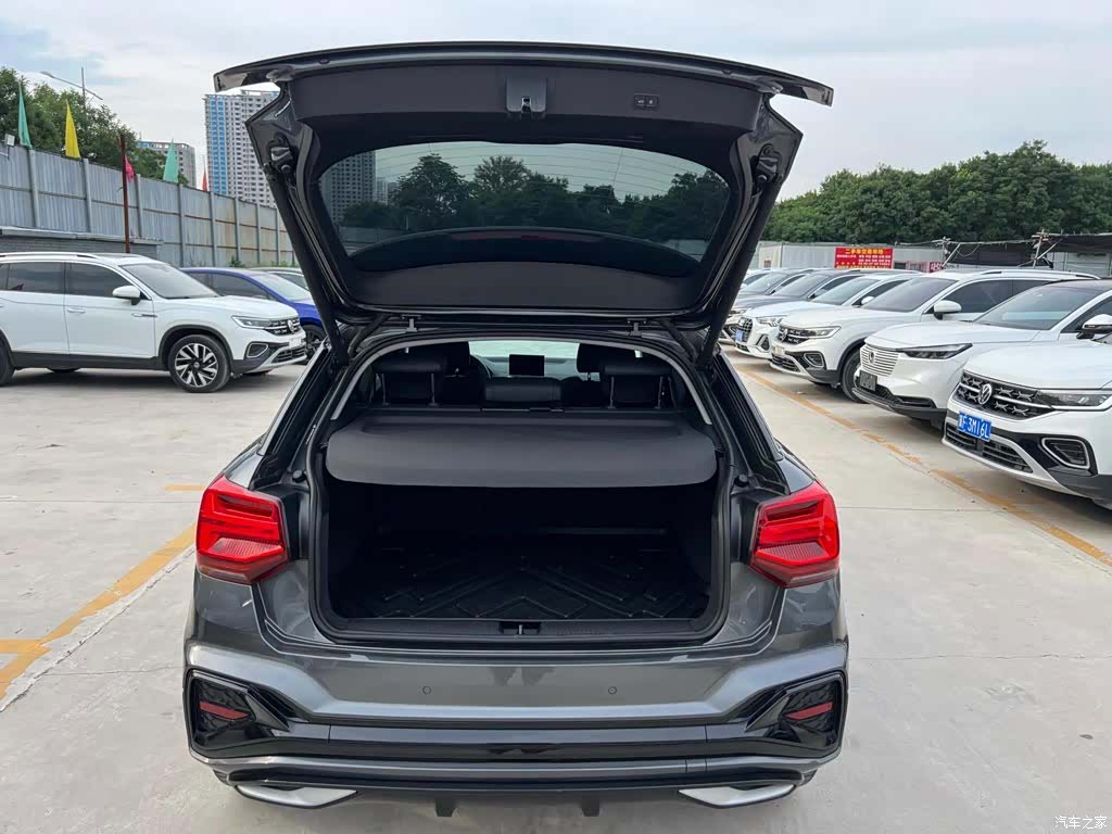 Audi Q2L, 2022 17