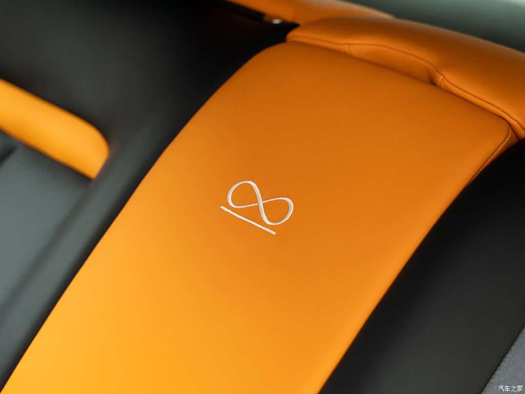 Rolls-Royce Ghost, 2022 13