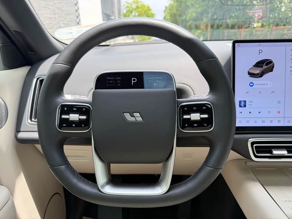 Li Auto Ideal L8