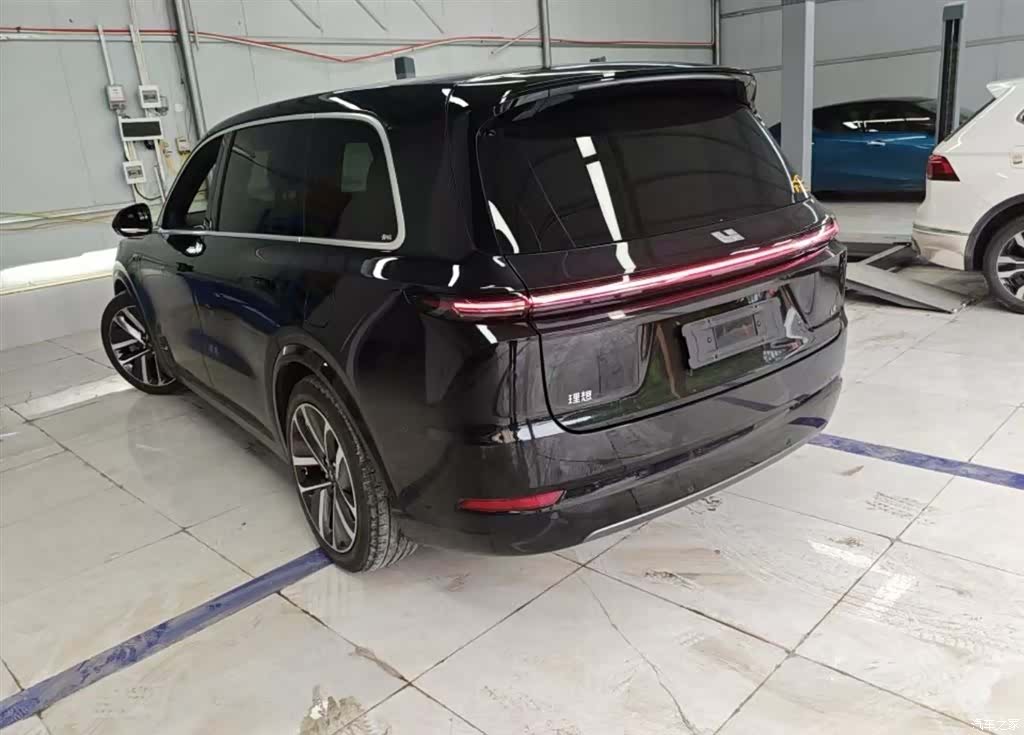 Li Auto L9, 2023 4