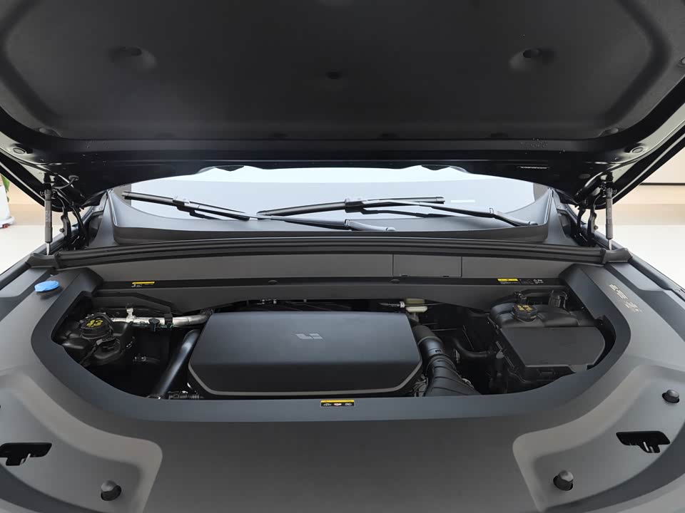 Li Auto Ideal L8