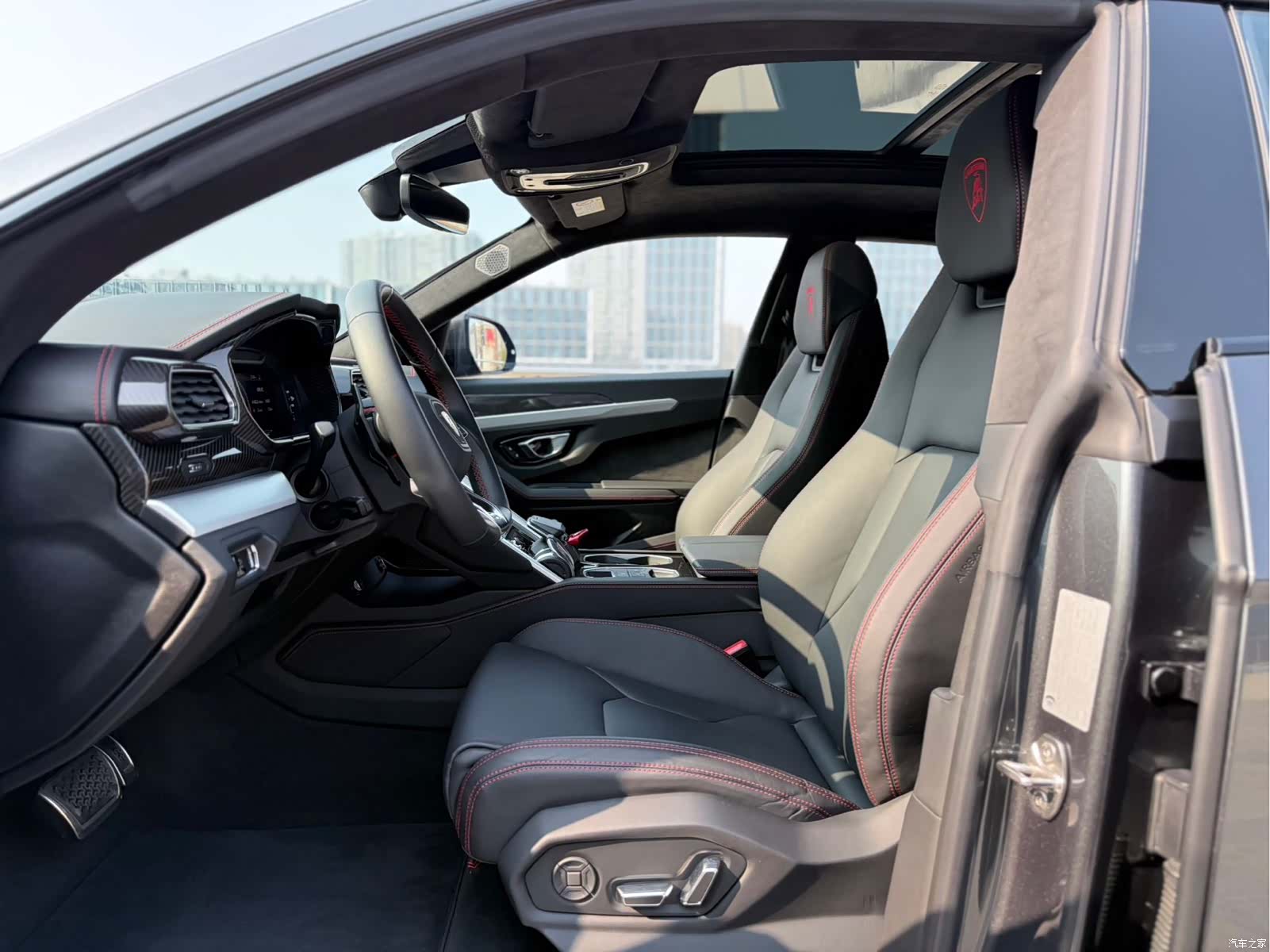 Lamborghini Urus, 2019 14