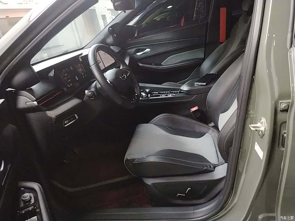 Geely Binray, 2023 15