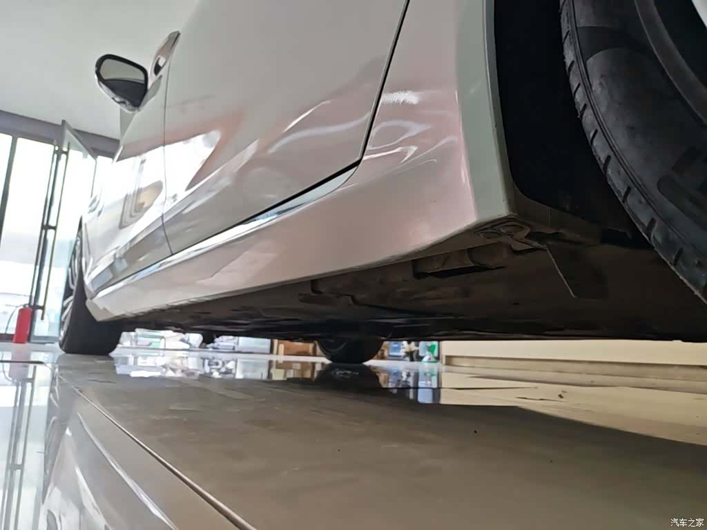 Land Rover XFL, 2018 22