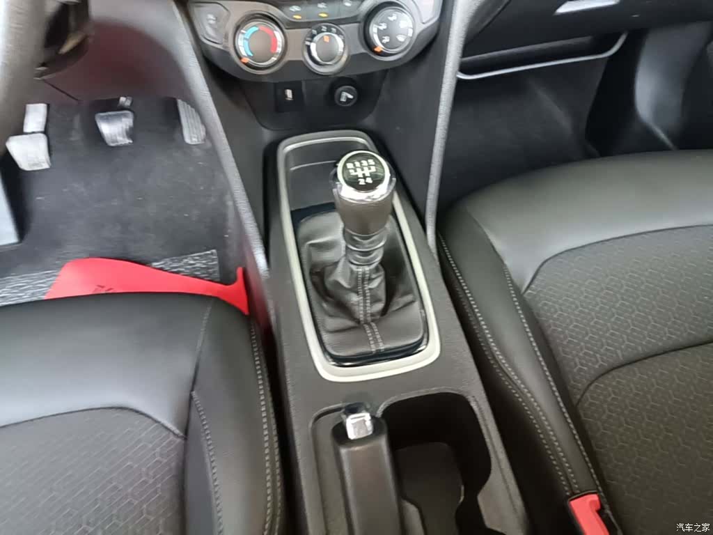 Chevrolet 320, 2019 14