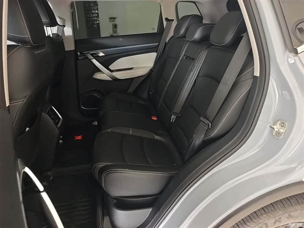 Geely Boyue, 2022 17