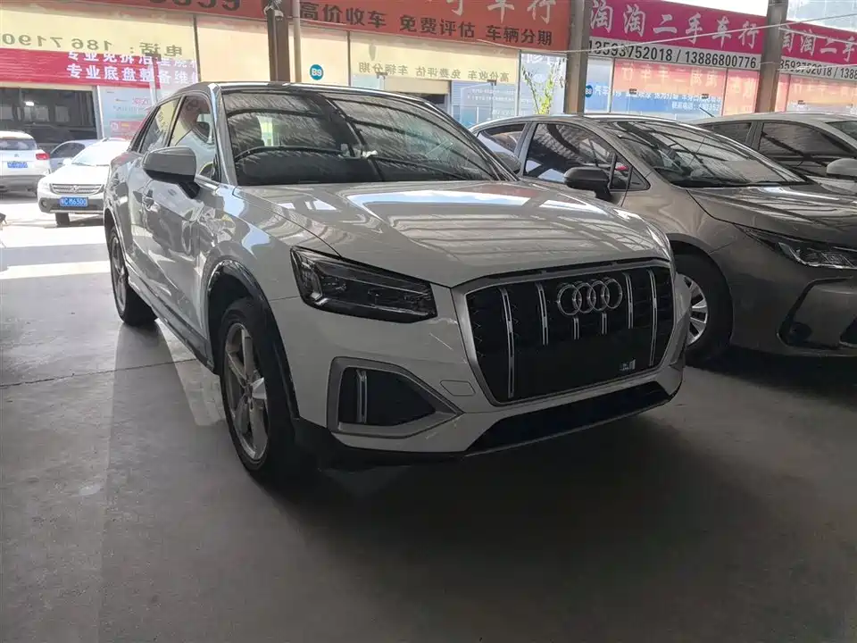 Audi Q2L