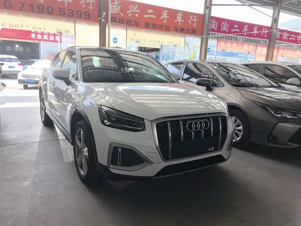 Audi Q2L