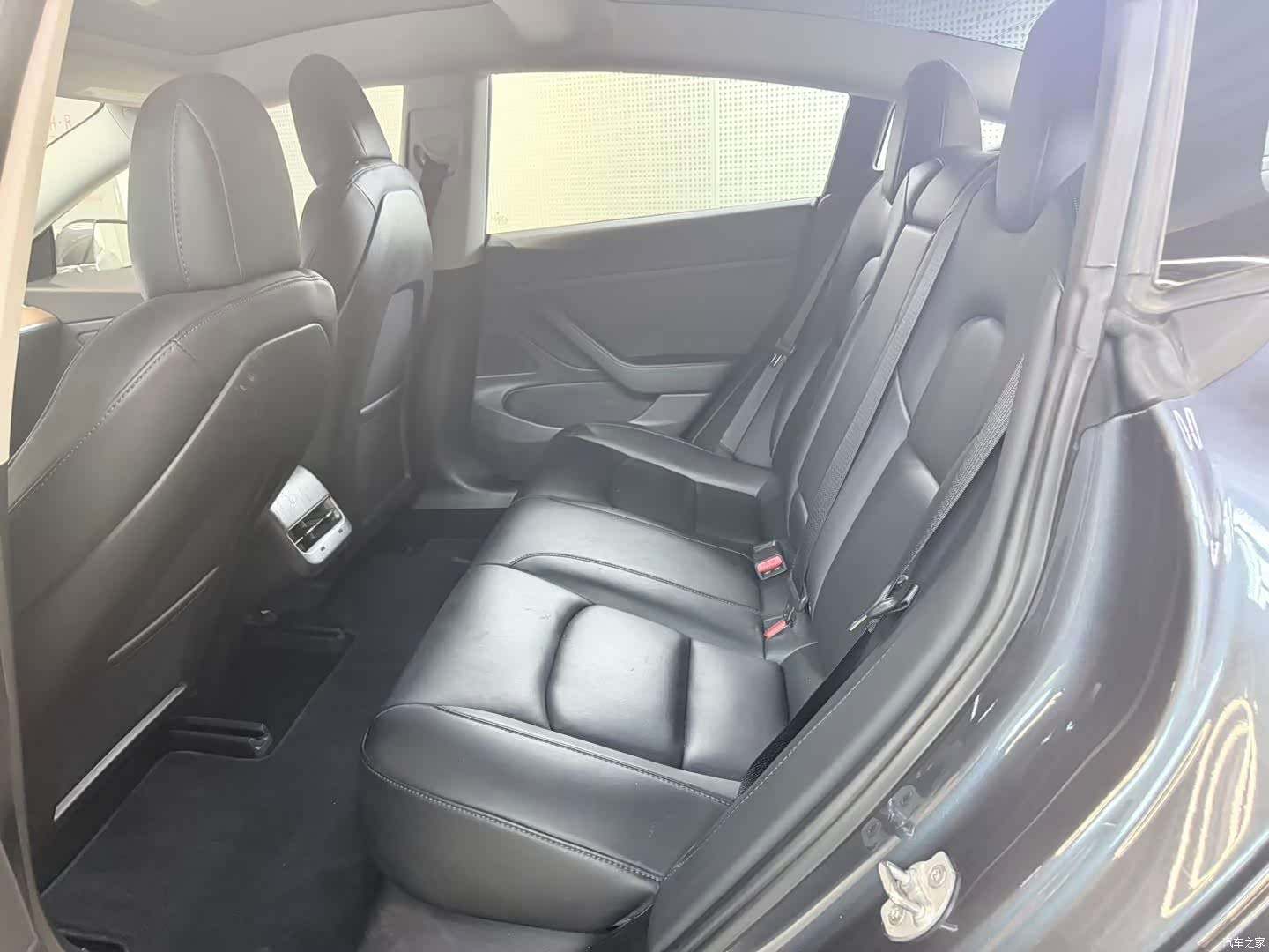 Tesla Model 3, 2019 8
