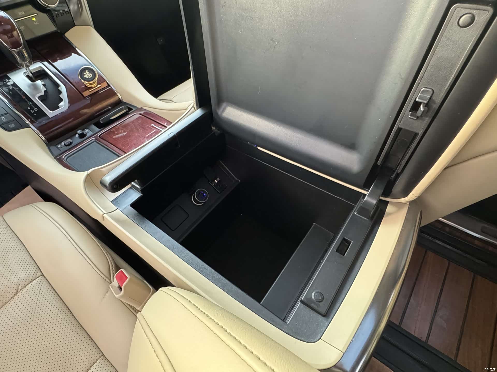 Toyota Alphard, 2017 13