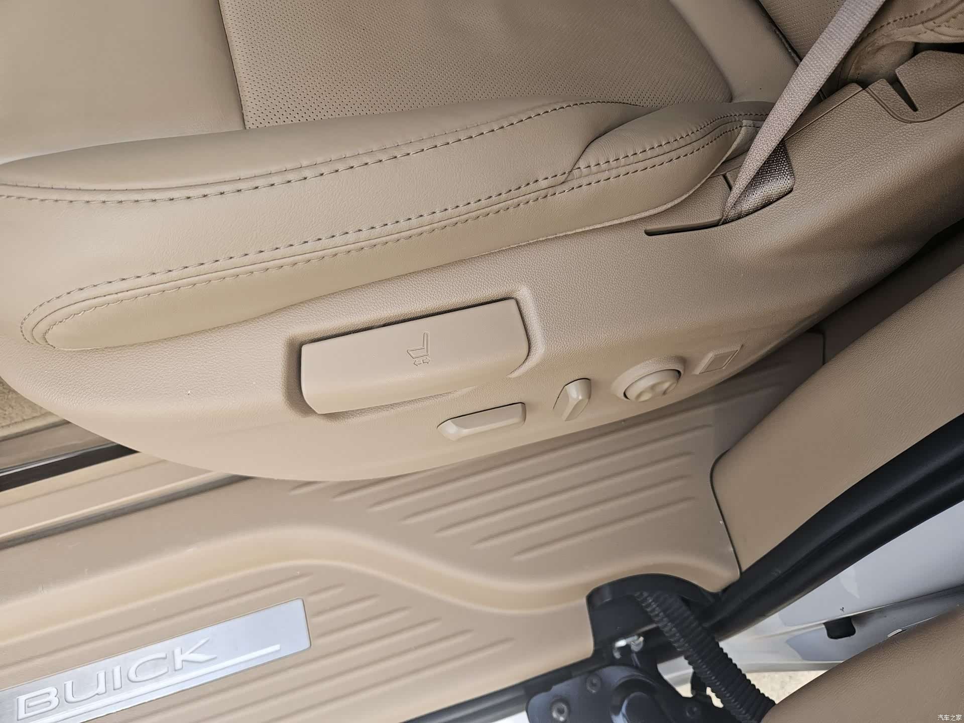 Buick GL8, 2018 8