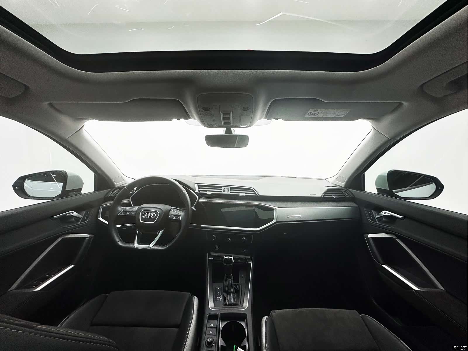 Audi Q3, 2022 18