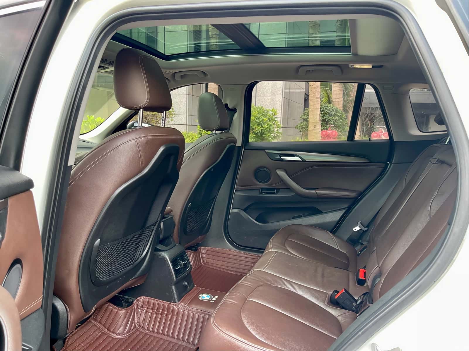 BMW X1, 2018 все фото