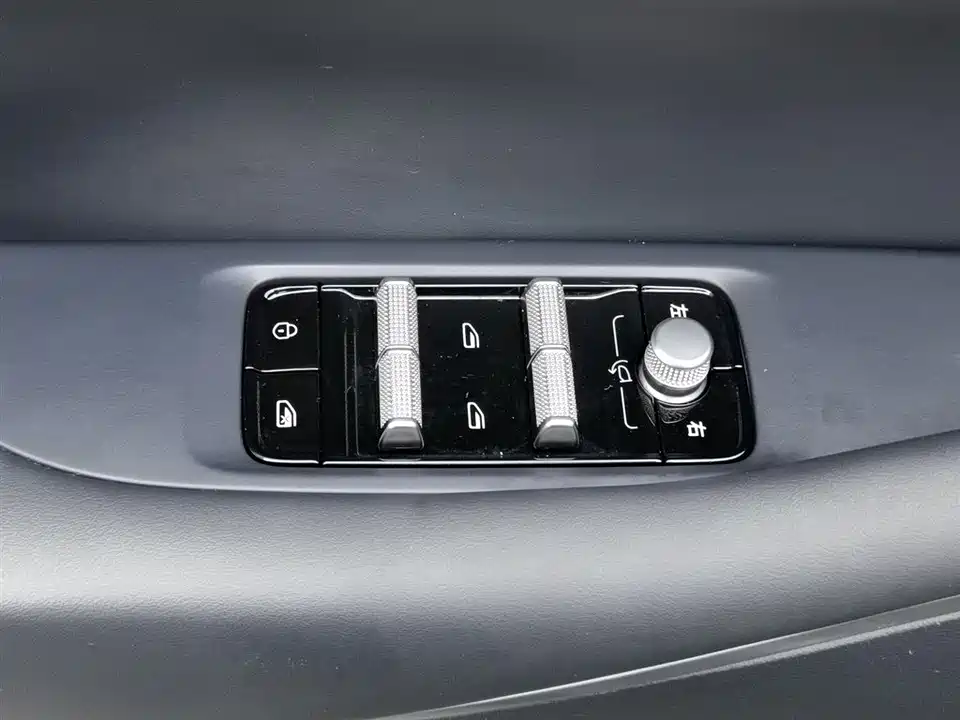 Geely Galaxy Galaxy E5