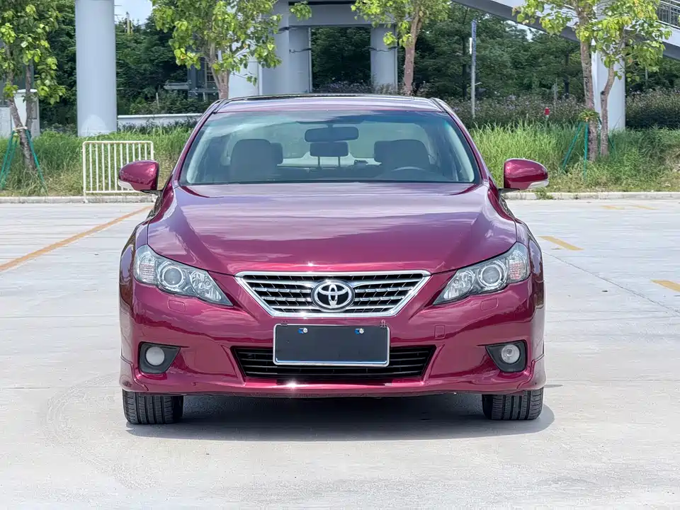 Toyota Reiz