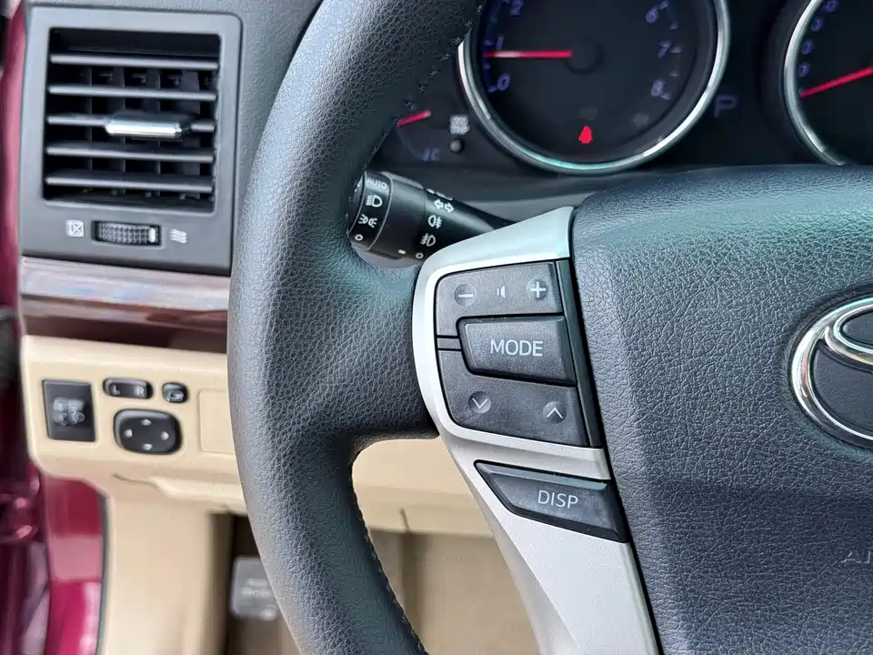 Toyota Reiz