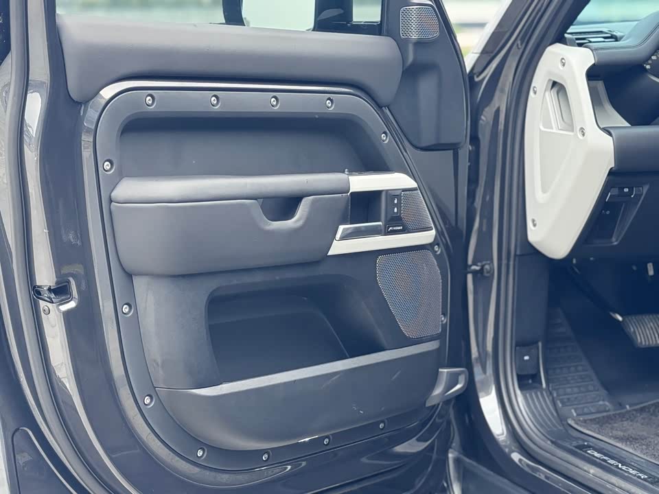 Land Rover guard Land Rover guard