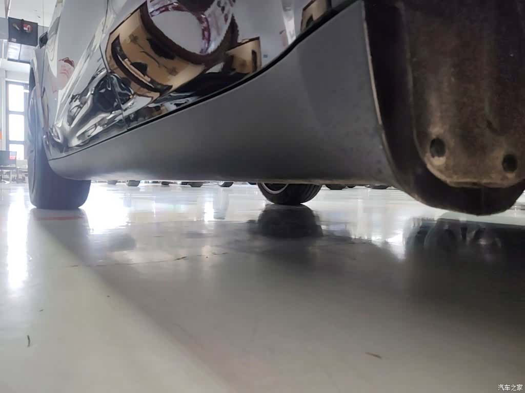 Tesla Model Y, 2022 22