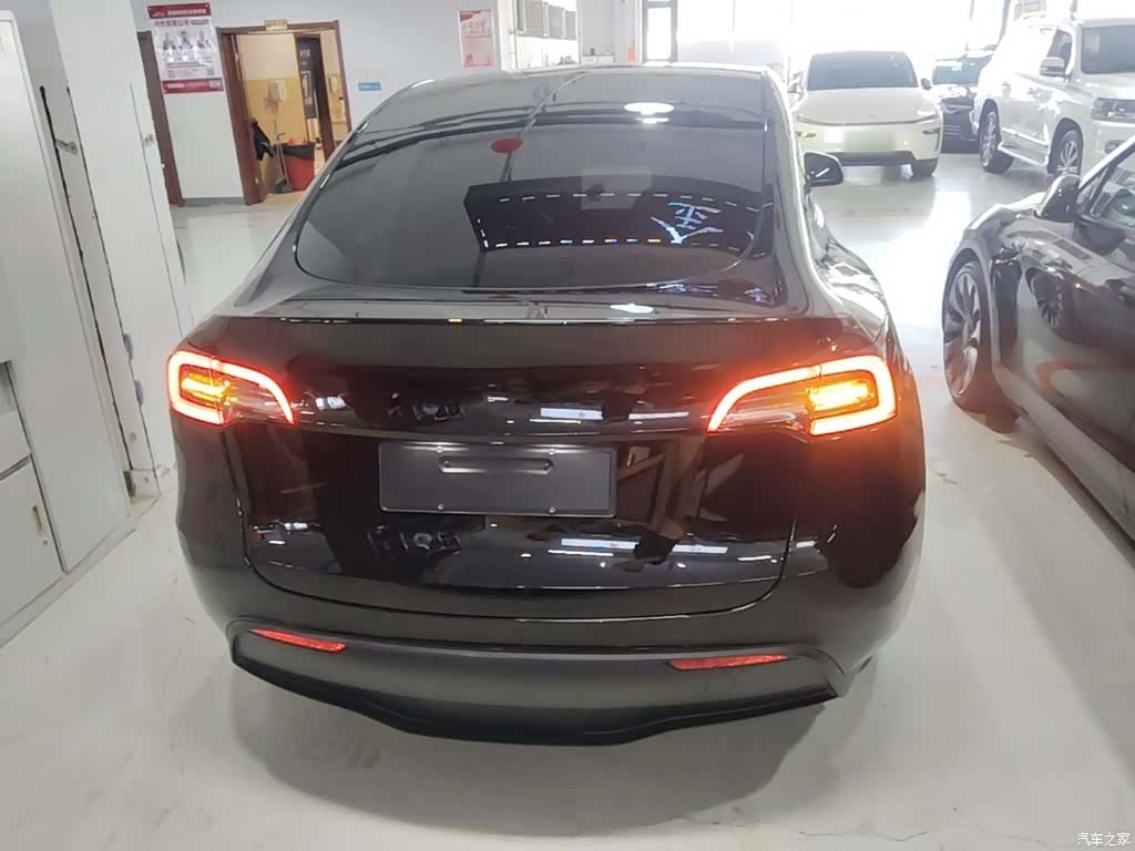 Tesla Model Y, 2022 6