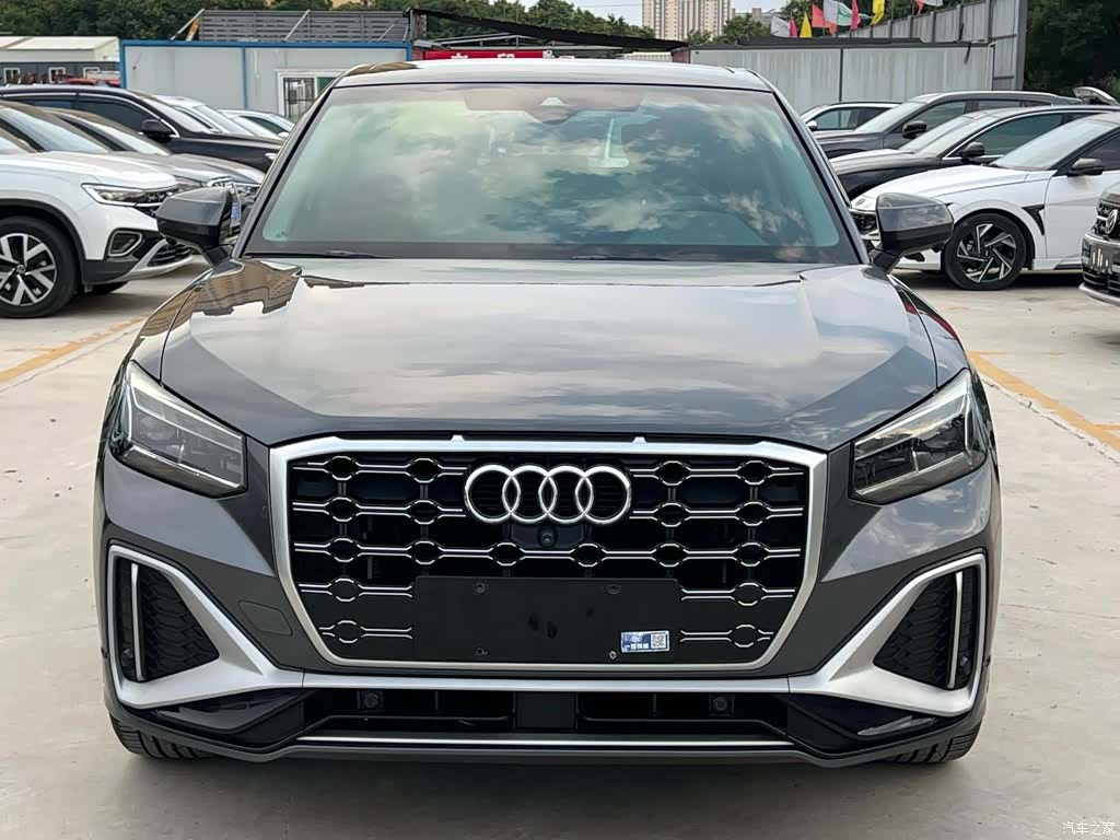 Audi Q2L, 2022 2