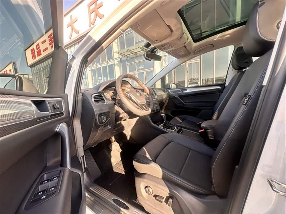 Volkswagen Golf*Jiayu