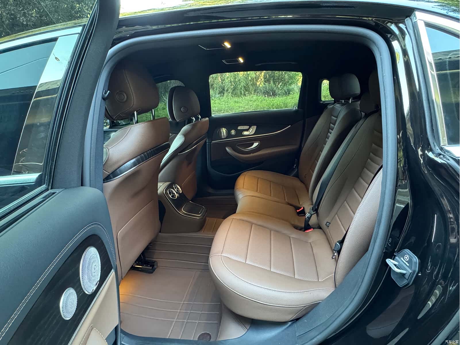 Mercedes-Benz E-Class, 2023 14