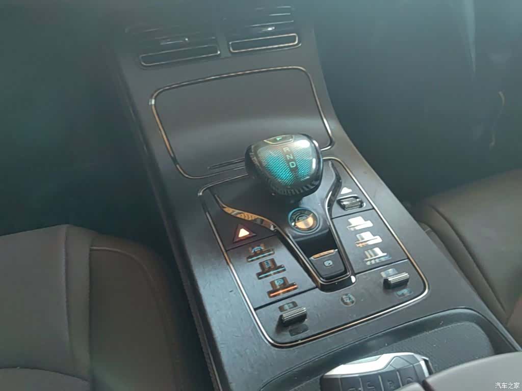 BYD Han, 2022 14