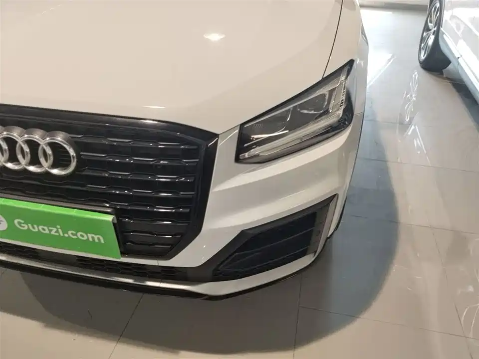 Audi Q2L