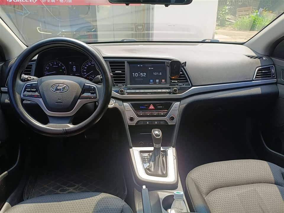 Hyundai Lead
