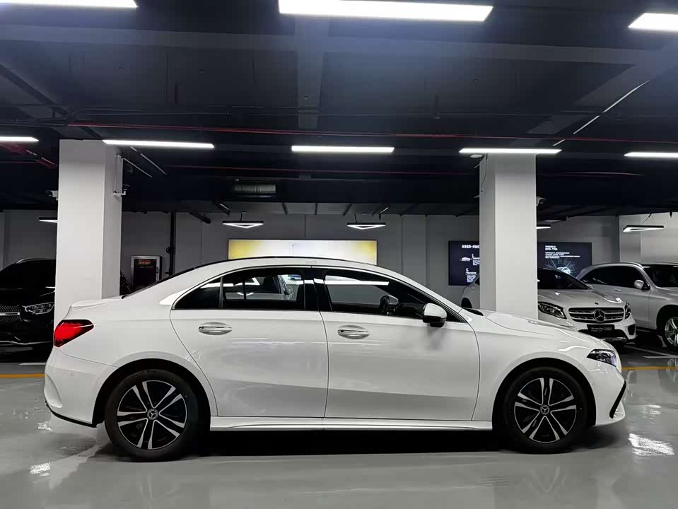 Mercedes-Benz Class A Mercedes-Benz Class A